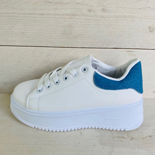 Basic sneakers wit met blauw