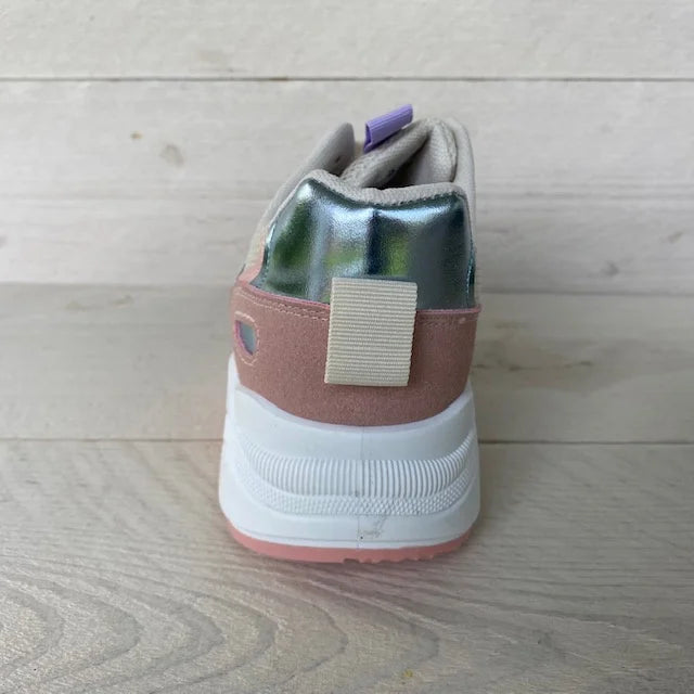 Gave colour sneakers mix