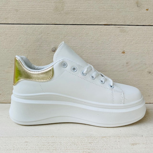 Sneakers wit met dikke zool