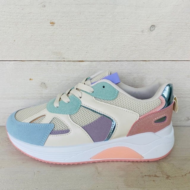 Gave colour sneakers mix