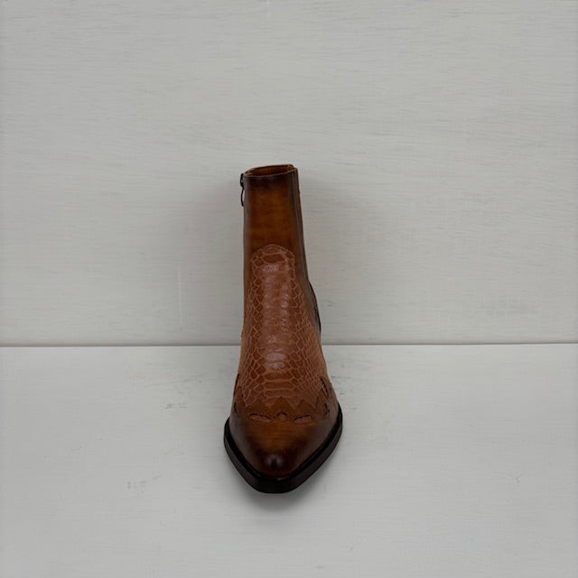 Laag cowboylaarsje met croco details camel