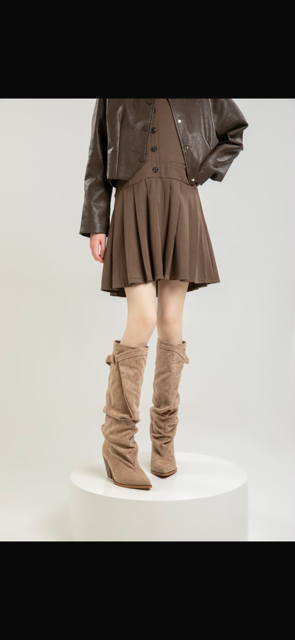 Slouchy laarzen met gespje