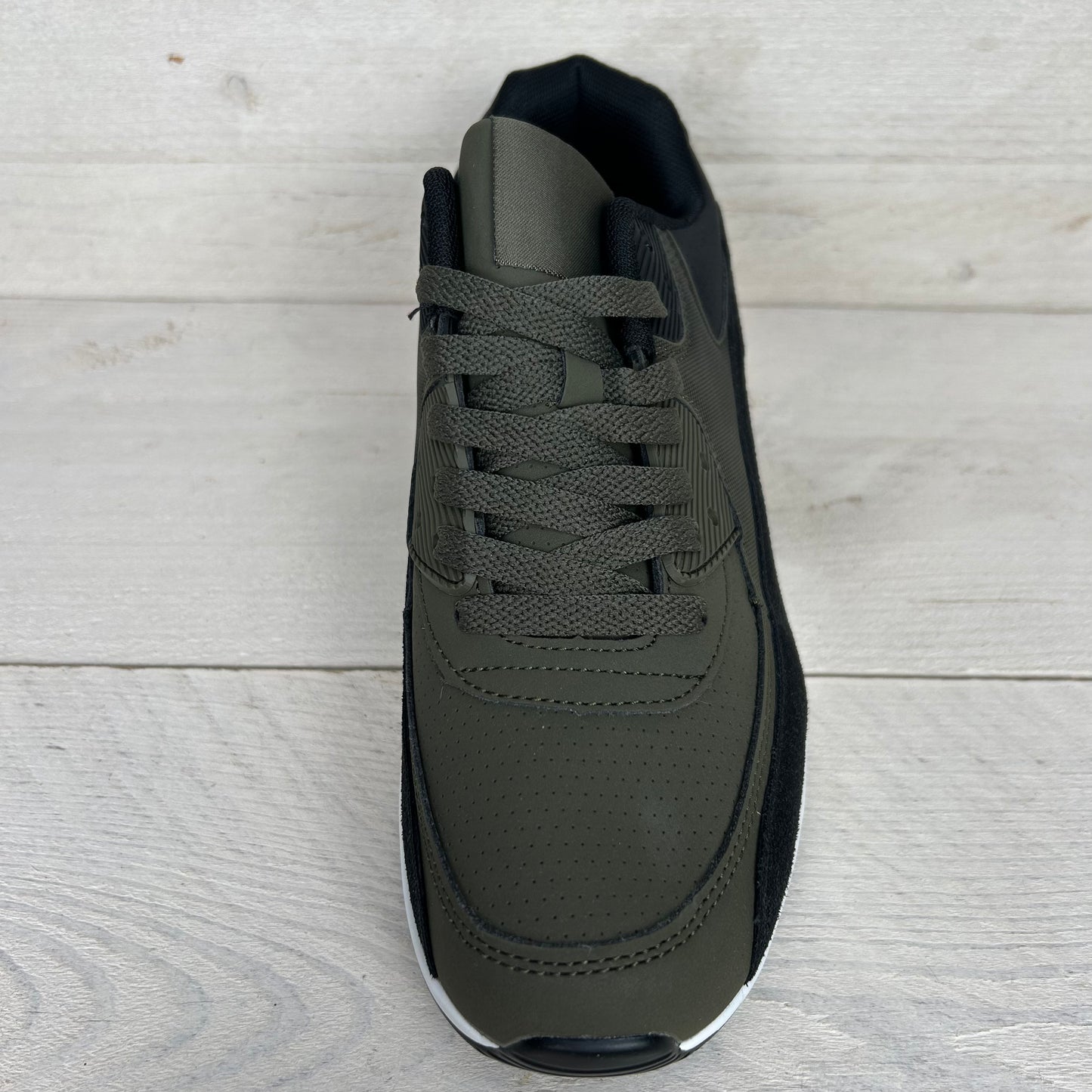 Gave air sneakers olijf