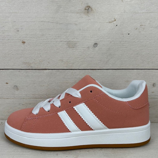 Retro sneaker met witte zool pastel oranje