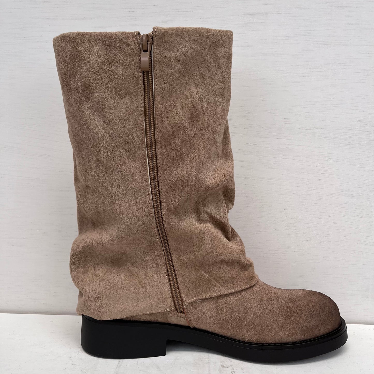 Stoere boots met flap khaki