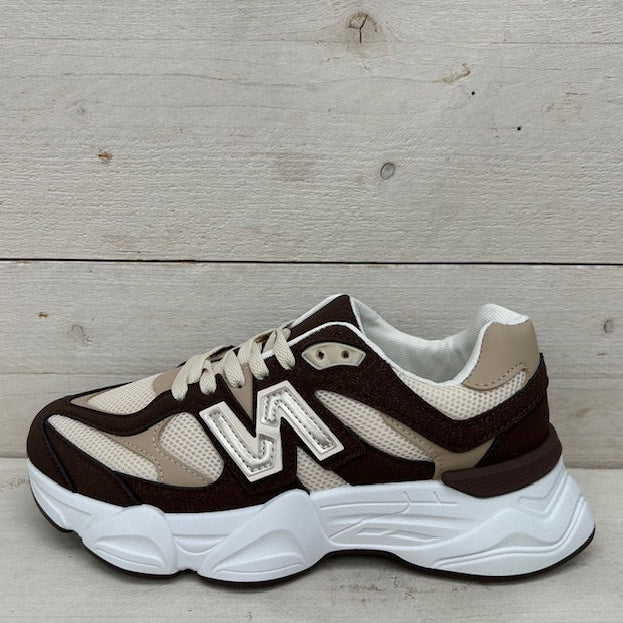 Sneakers met chunky zool bruin