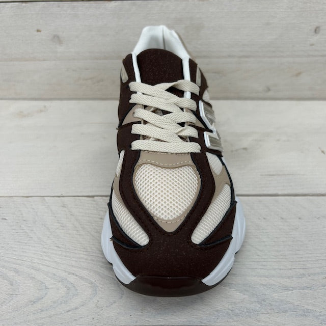 Sneakers met chunky zool bruin