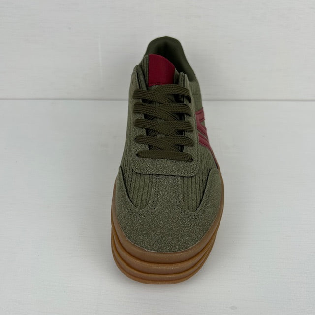 Retro sneakers met leuk design groen