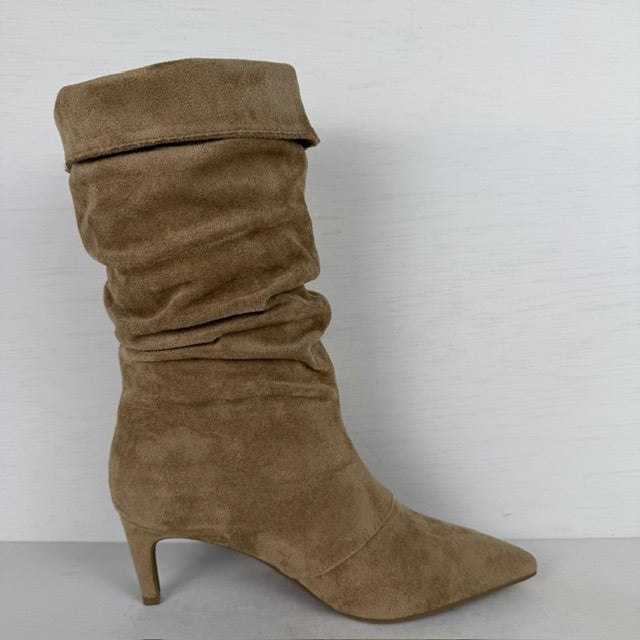 Trendy slouchy laarzen met naaldhakje beige
