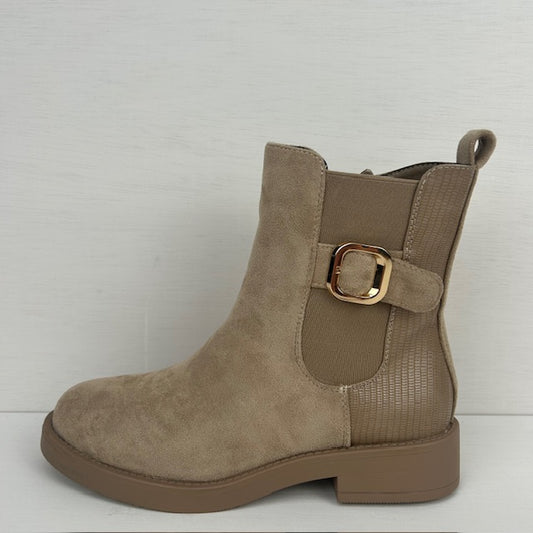 Enkellaarsje met leuk gespje khaki