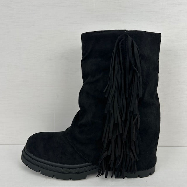 Suèdine boots met leuke flap zwart