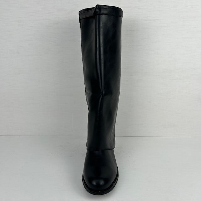 Hoge leatherlook laars met leuke flap zwart