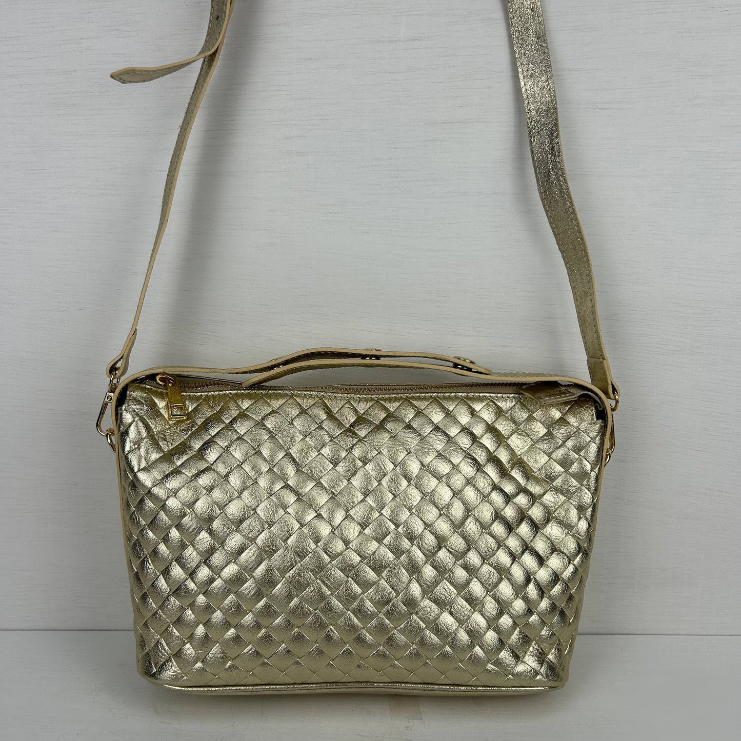 Real leather gevlochten schoudertasje/ handtasje goud