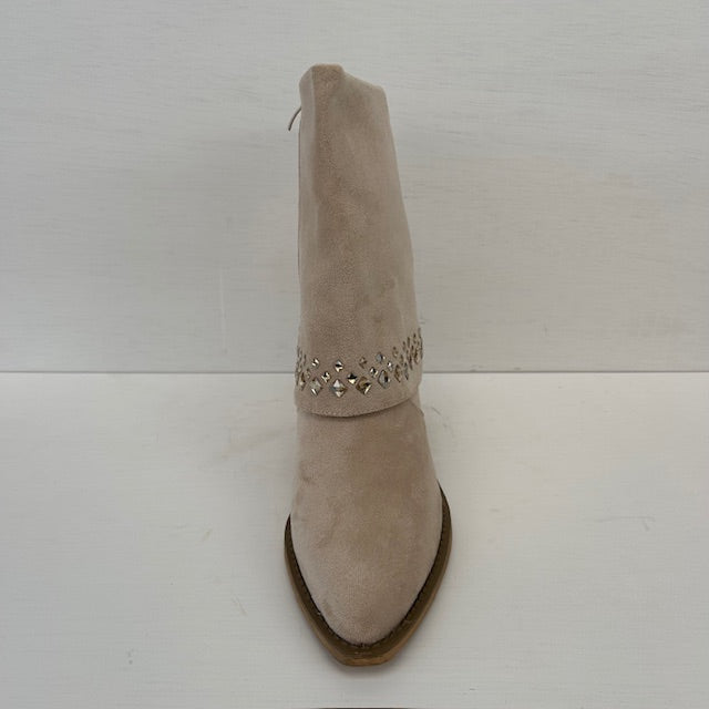 Suèdine cowboylaars met shiny flap beige