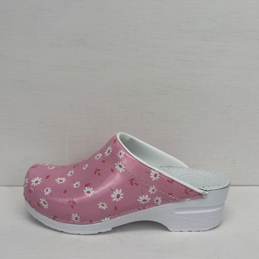 Medische klompen roze met madeliefjes