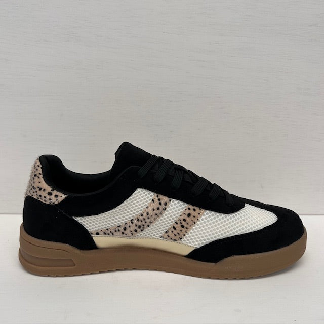 Trendy sneakers met retrozool zwart