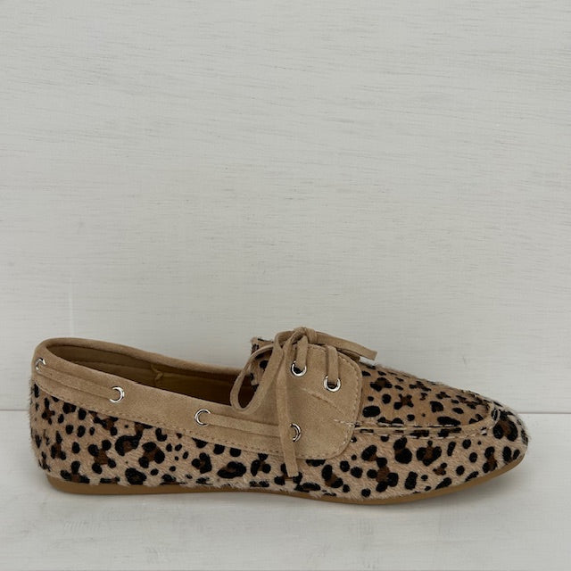 Leuke instappers met veters panter