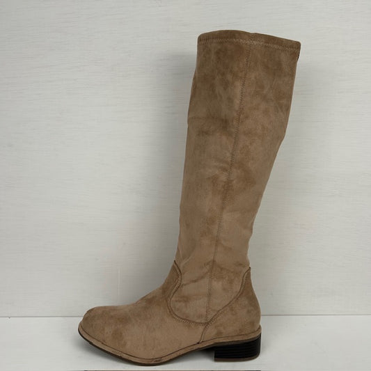 Hoge laarzen met lage hak khaki