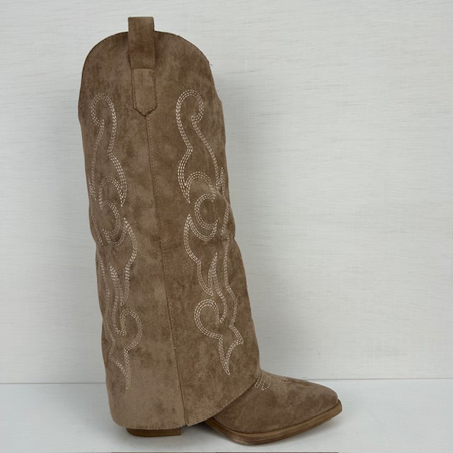 Hoge suèdine cowboylaarzen met trendy flap khaki