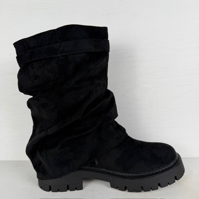 Suèdine slouchy boots met stoer design zwart