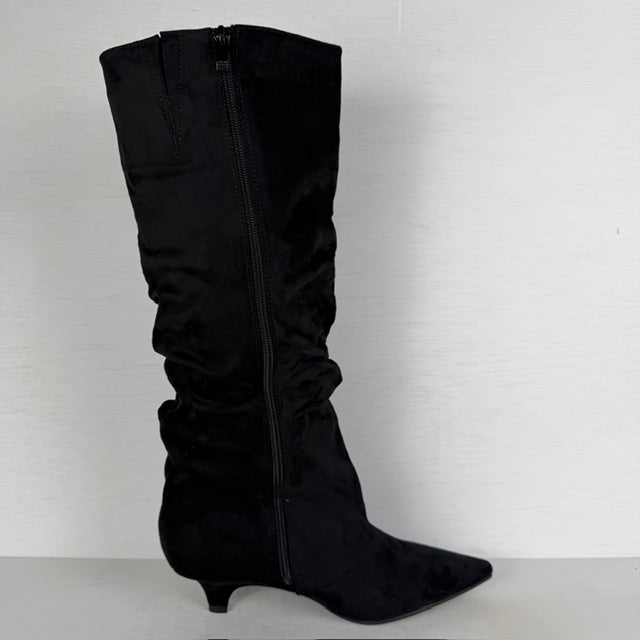 Hoge slouchy laarzen met klein naaldhakje zwart