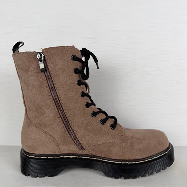 Veterboots met stoere zool khaki