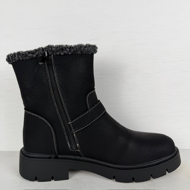 Leatherlook boots met gespjes en teddy randje zwart