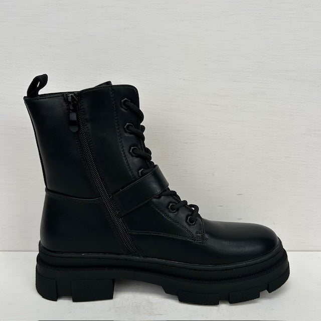 Leatherlook veterboots met gouden gespje zwart