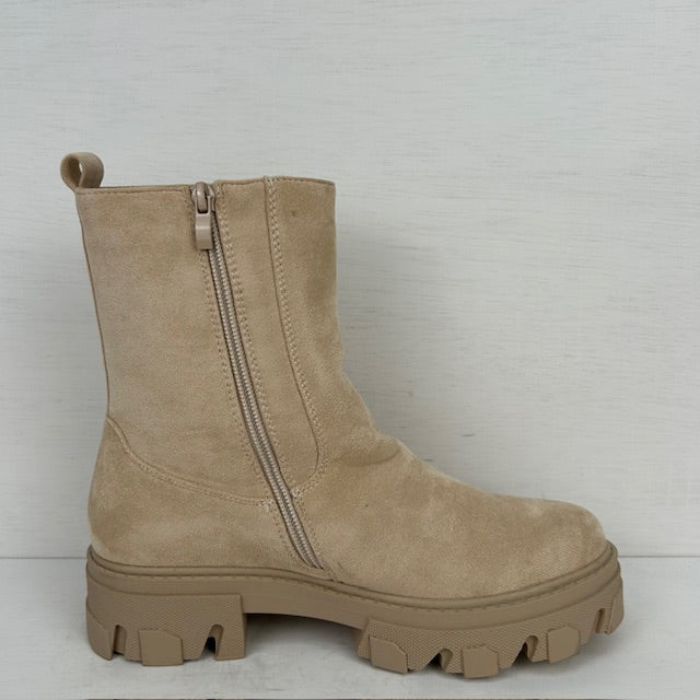 Tijdloze suèdine boots beige