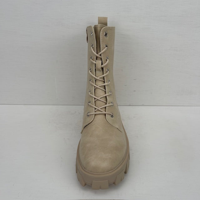 Gave veterboots met stoere zool beige