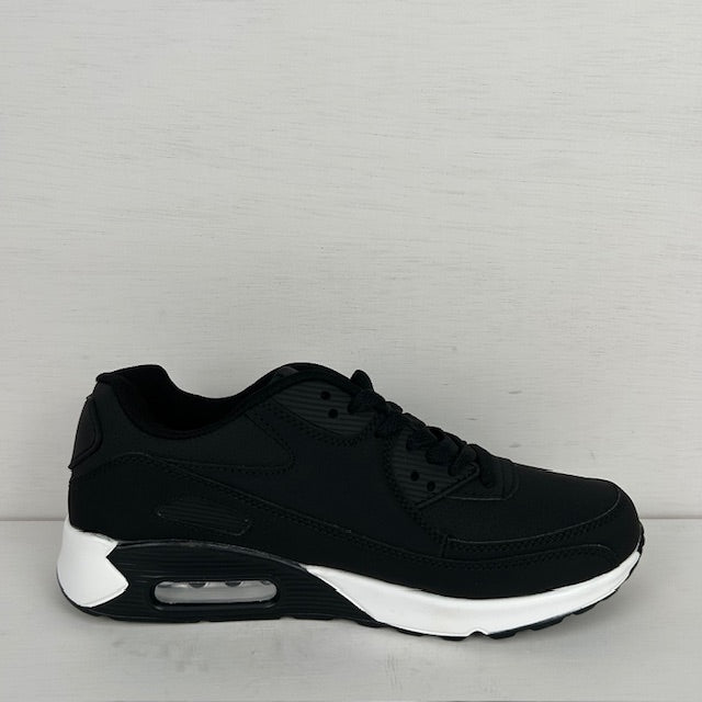 Leuke air sneakers zwart wit (verkrijgbaar van maat 40 t/m maat 46)