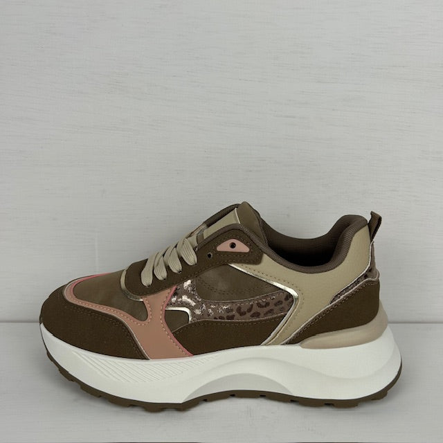 Casual sneakers met leuk design bruin