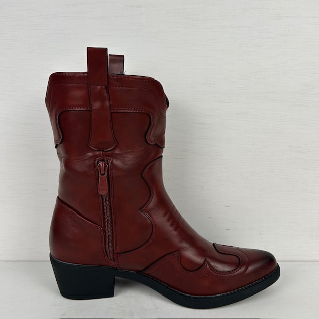 Leatherlook cowboylaarsje met gaaf design rood