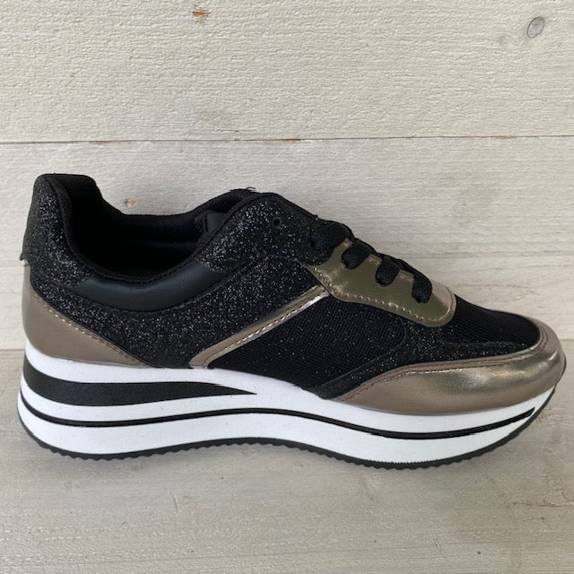 Shiny sneakers zwart