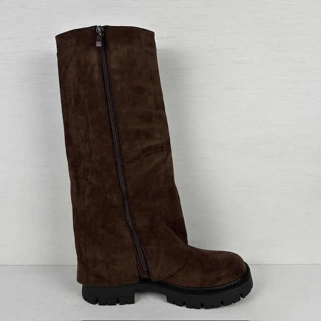Suèdine boots met flap en gespjes bruin