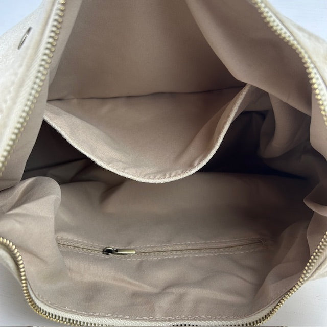 Trendy schoudertas met studs beige