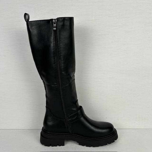 Leatherlook laarzen met leuke afwerking zwart