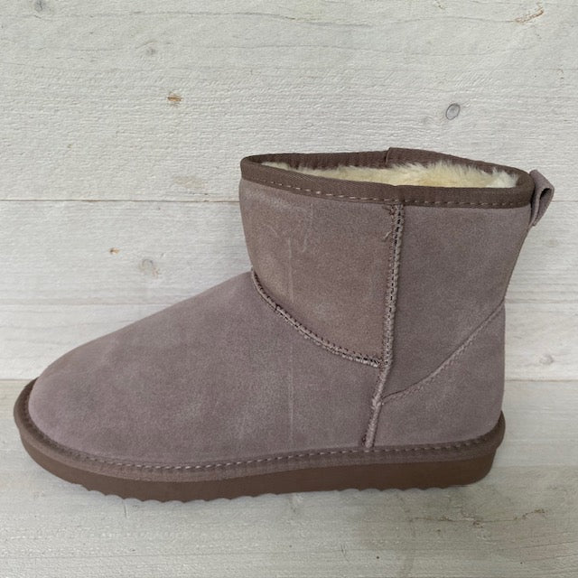 Real leather uggies tuape