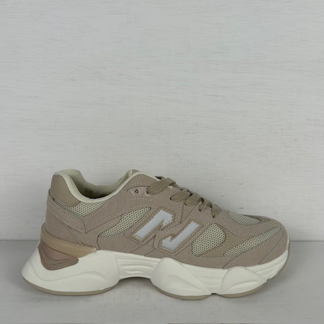 Sneakers met trendy look beige