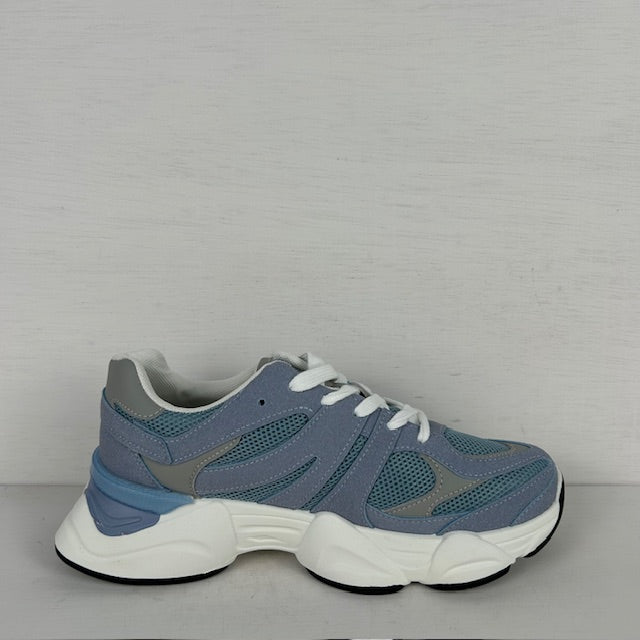 Sneakers met stoere zool blauw