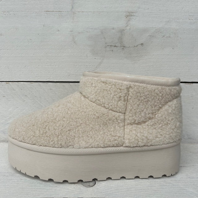 Chelseaboots zwart met siergesp