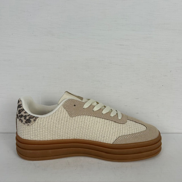 Retro sneakers met gevlochten motief beige panter