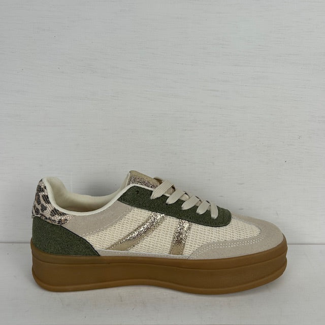 Sneakers met trendy retrozool beige