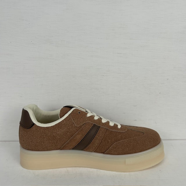 Retro sneakers met leuke afwerking bruin