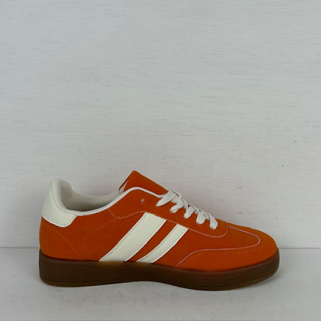 Retro sneakers met trendy look oranje