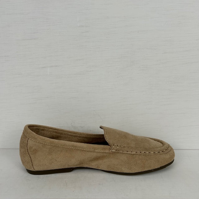 Geweldige suèdine instappers khaki