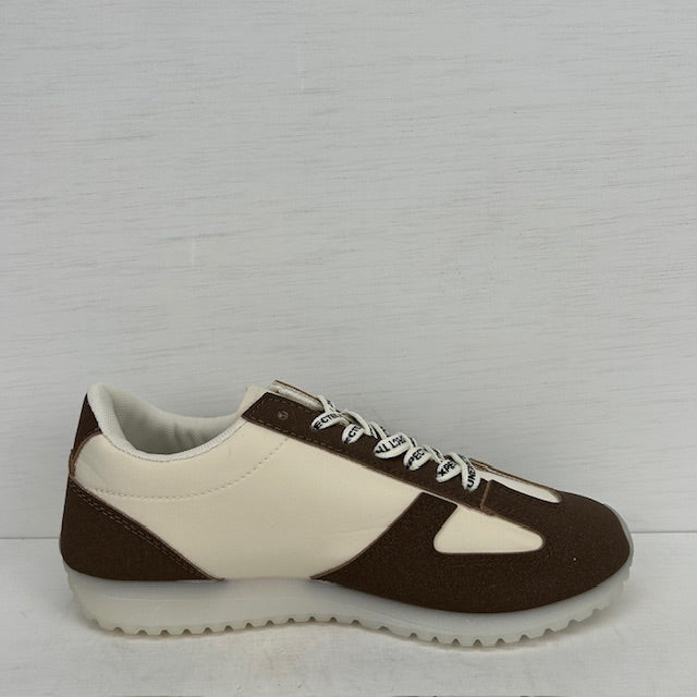 Gave sneakers met casual look bruin