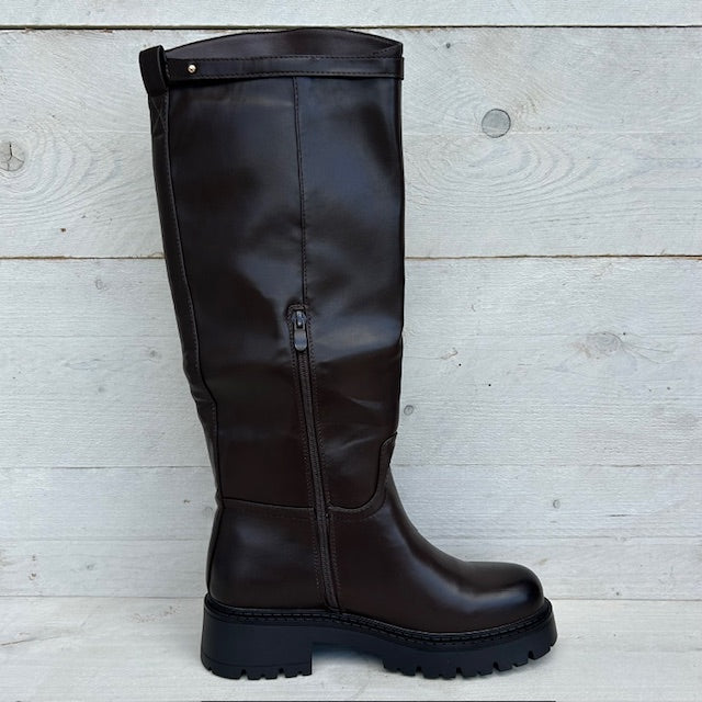 Hoge leatherlook laarzen met bandje bruin