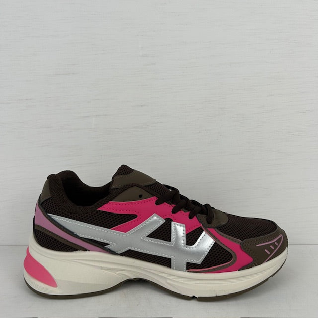 Trendy sneakers met gaaf design bruin