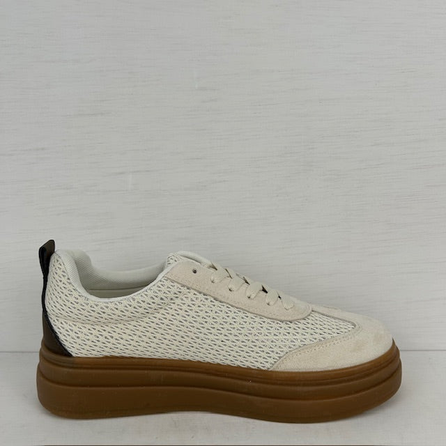 Retro sneakers met leuk design beige